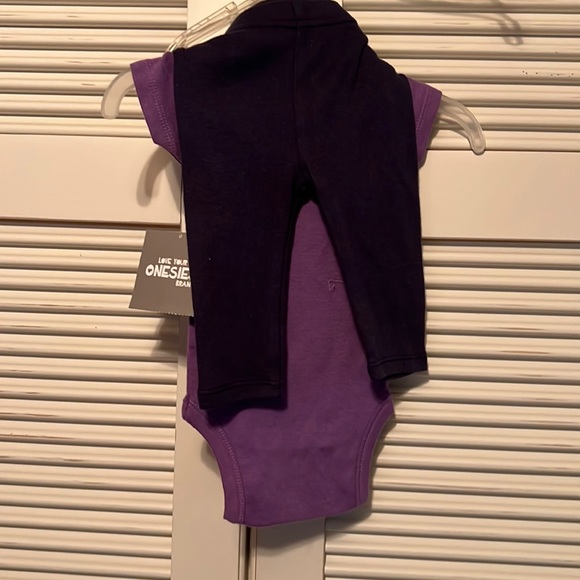 ONESIES Mom is Stylist Pant Set 😊 - Picture 2 of 8